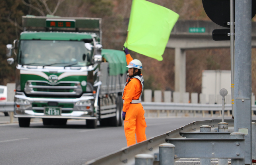 2021年新作 高速道路用 ナイロン手旗 赤 工事 警備 学校 交通 事故防止